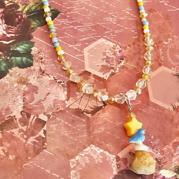 Trendmasters Blue Bird on Rock Star Pendant White, Orange, Blue Beaded Necklace - Picture 4 of 6